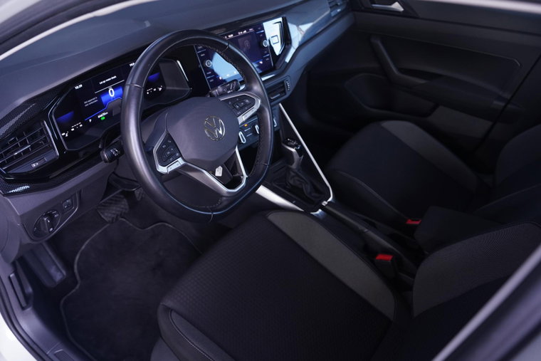 Vehicle Image 40