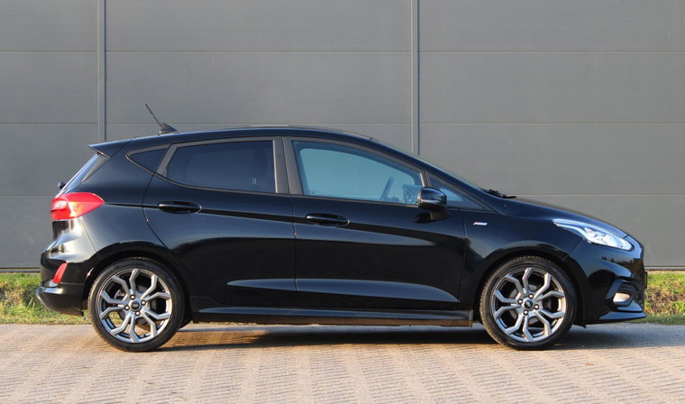 Vehicle Image 11