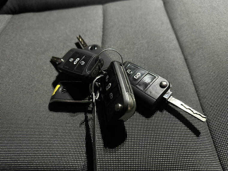 Vehicle Image 22