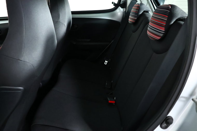 Vehicle Image 12