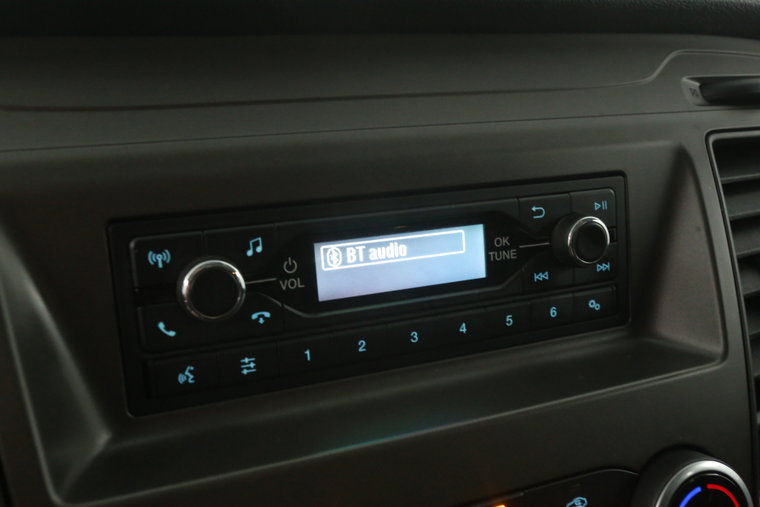 Vehicle Image 19