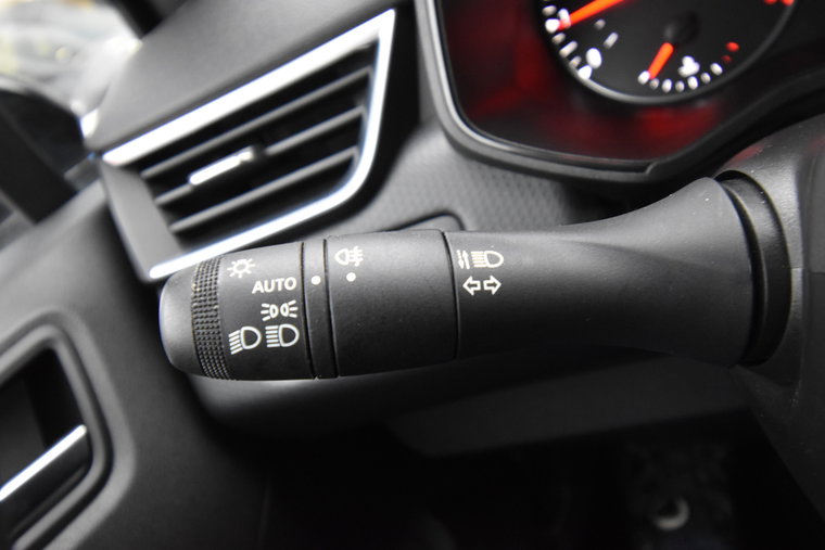 Vehicle Image 32