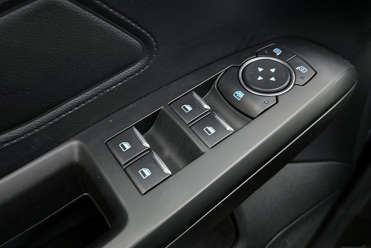 Vehicle Image 23
