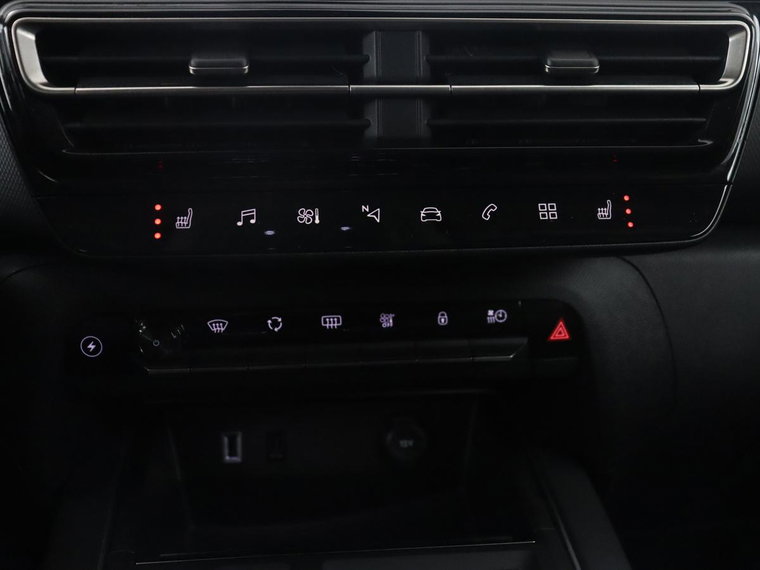 Vehicle Image 28