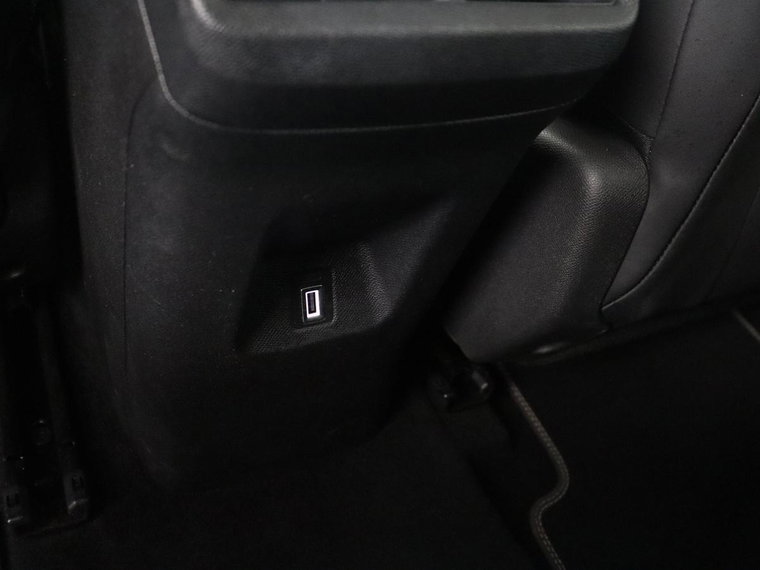 Vehicle Image 29