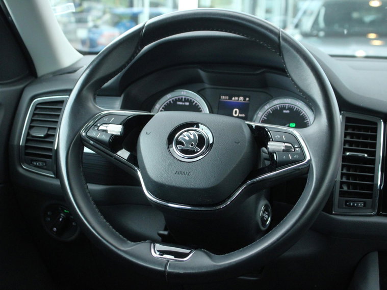 Vehicle Image 30