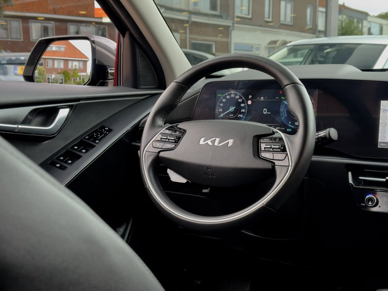 Vehicle Image 23