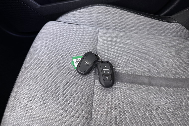 Vehicle Image 28