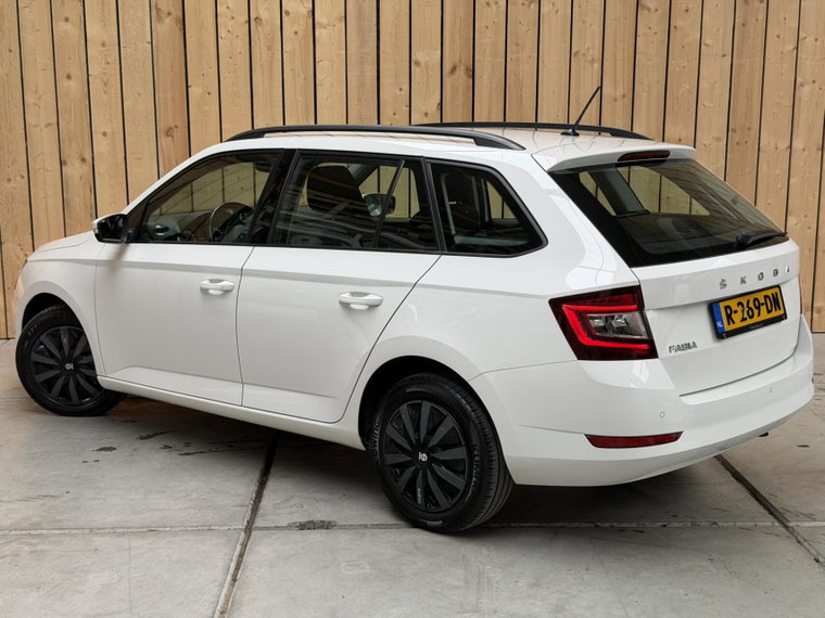 Vehicle Image 37