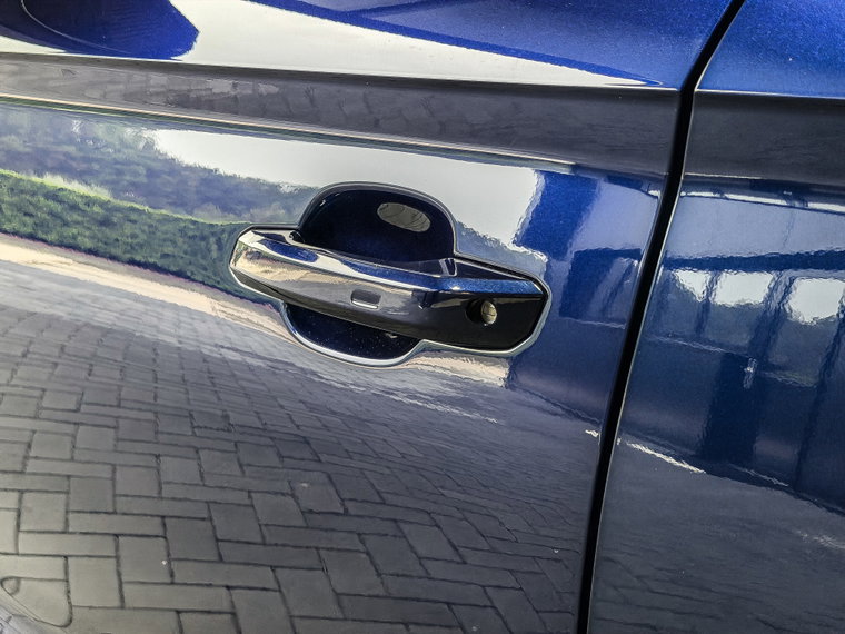 Vehicle Image 38