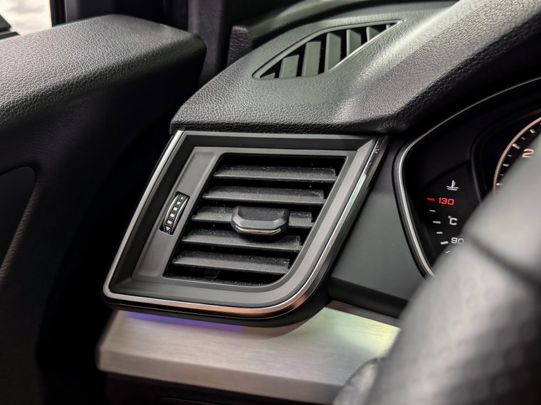 Vehicle Image 45