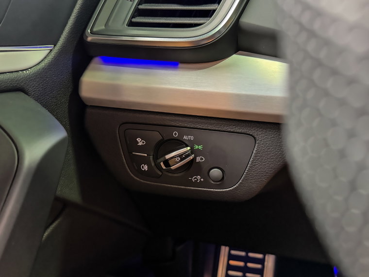 Vehicle Image 48