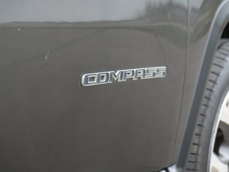Vehicle Image 24
