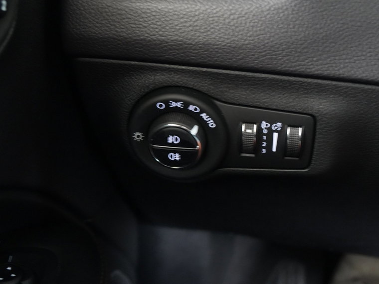 Vehicle Image 38