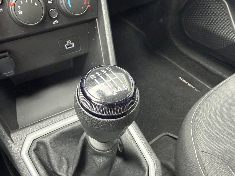 Vehicle Image 28