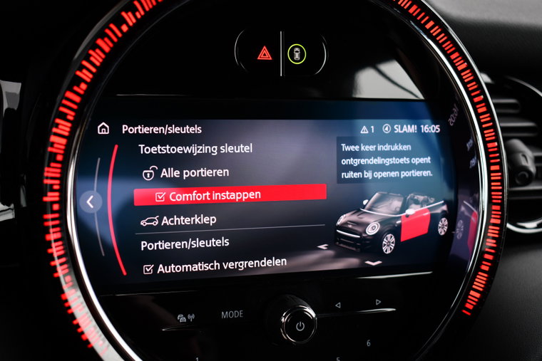 Vehicle Image 30