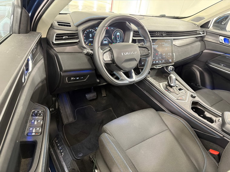 Vehicle Image 30