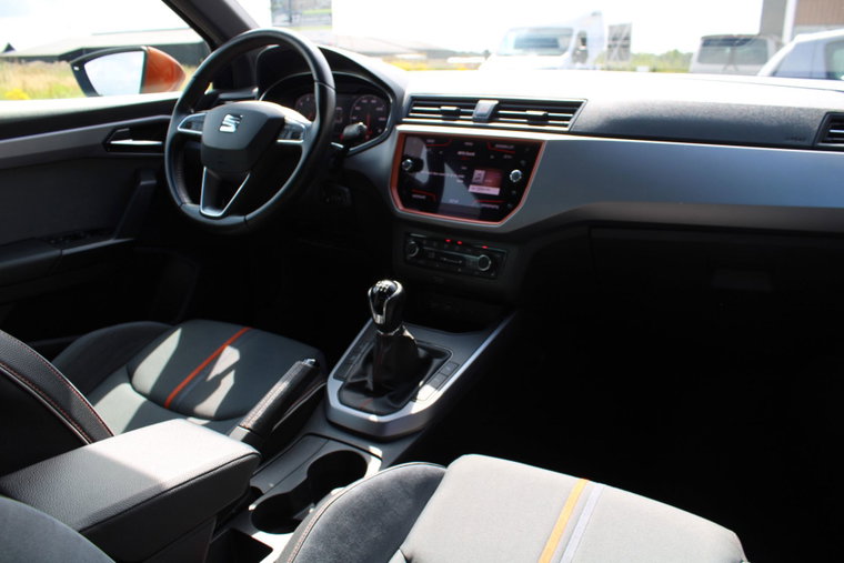 Vehicle Image 21