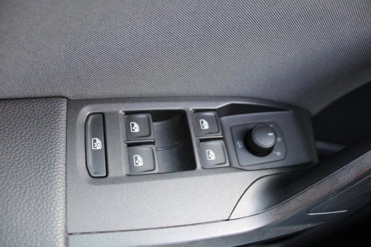 Vehicle Image 28