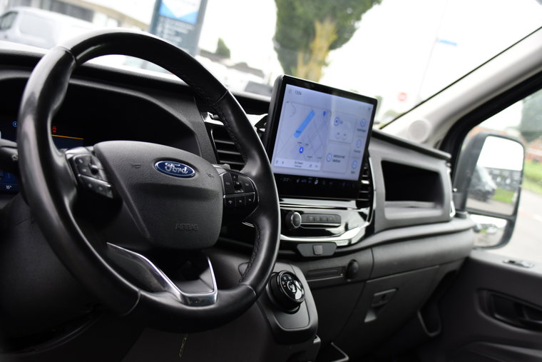 Vehicle Image 12