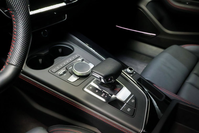 Vehicle Image 31
