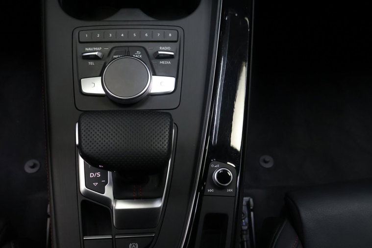 Vehicle Image 33