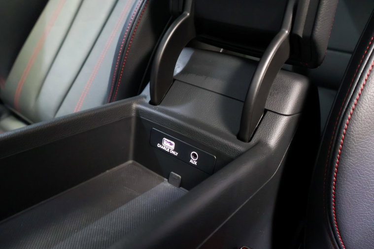 Vehicle Image 36