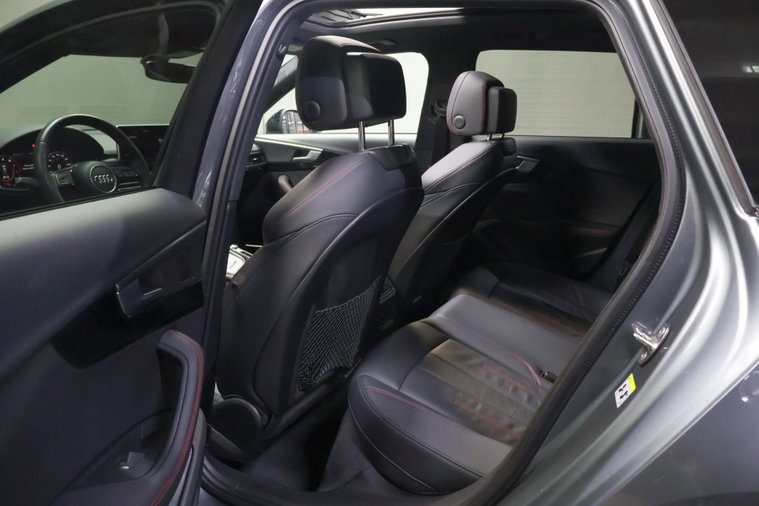 Vehicle Image 38