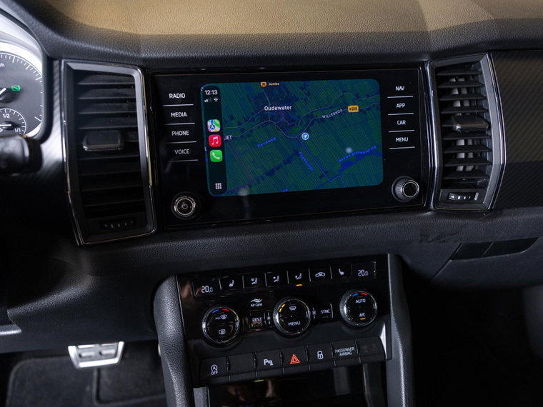 Vehicle Image 35