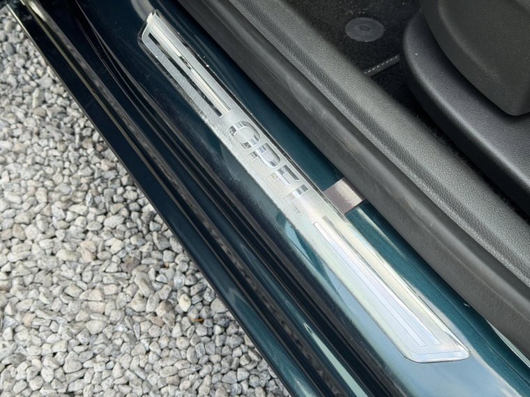 Vehicle Image 36