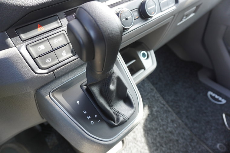 Vehicle Image 32