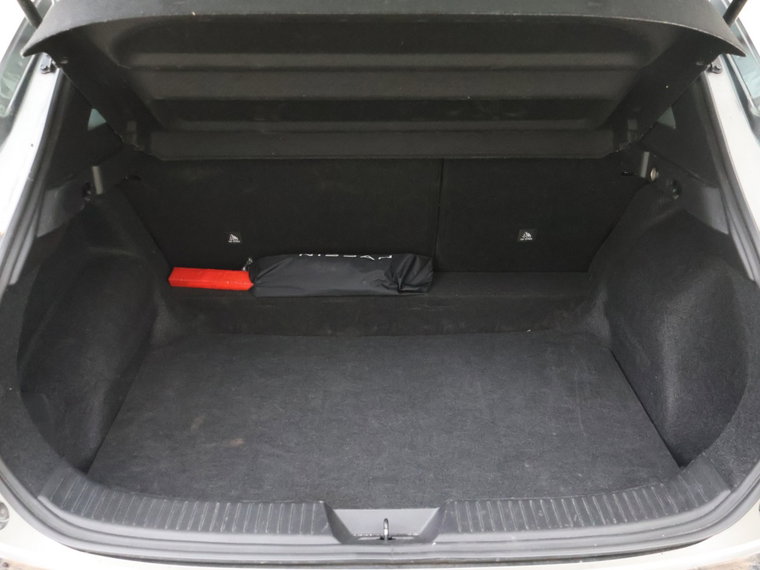 Vehicle Image 33