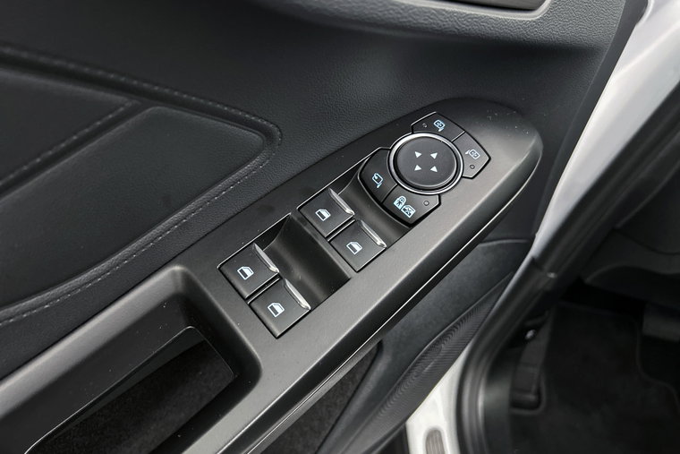Vehicle Image 23