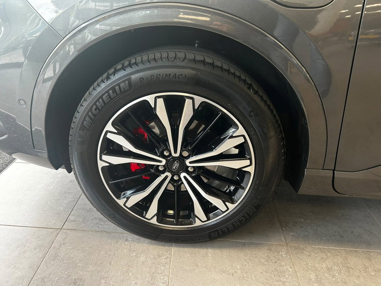 Vehicle Image 20