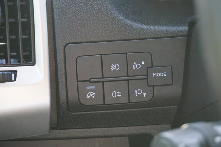 Vehicle Image 23