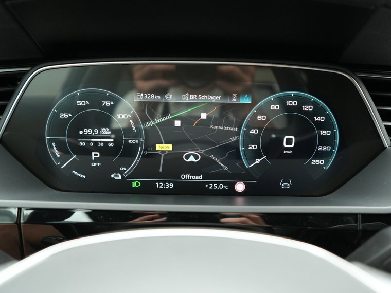 Vehicle Image 45