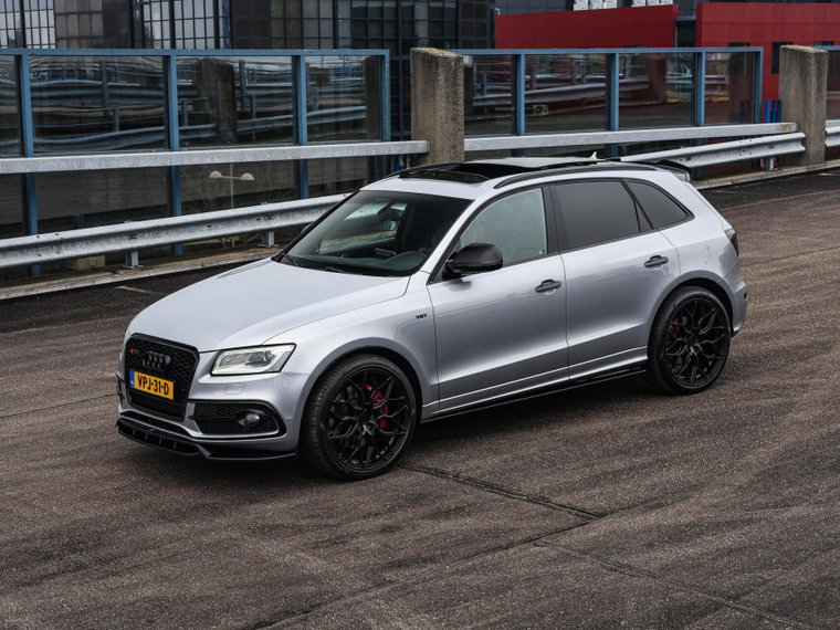 Vehicle Image 8