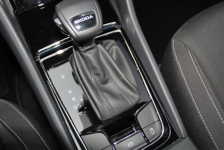 Vehicle Image 30