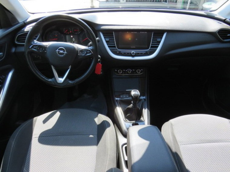 Vehicle Image 13