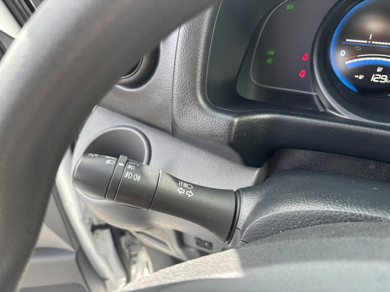 Vehicle Image 28