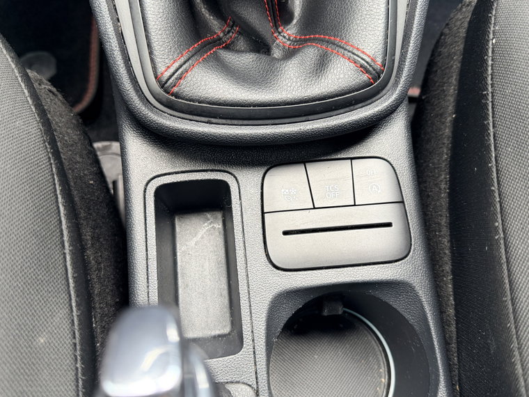 Vehicle Image 17
