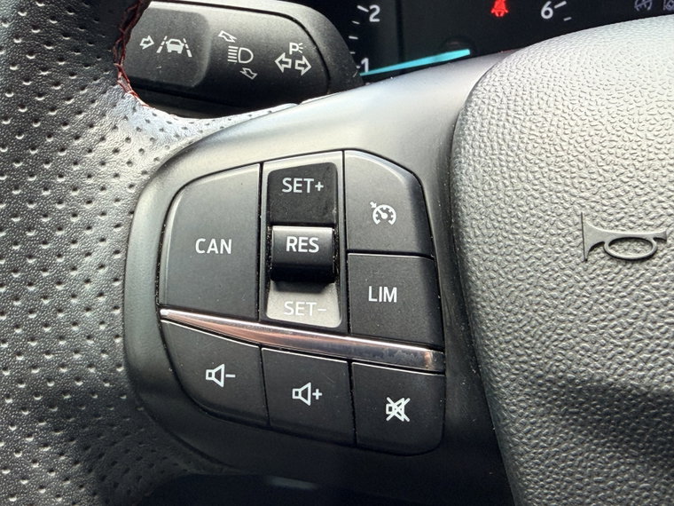Vehicle Image 24