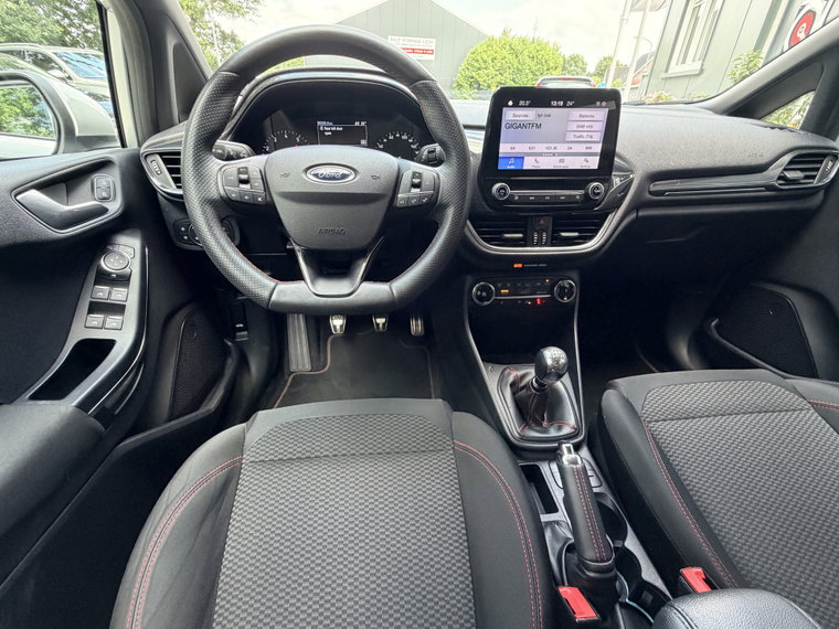 Vehicle Image 30