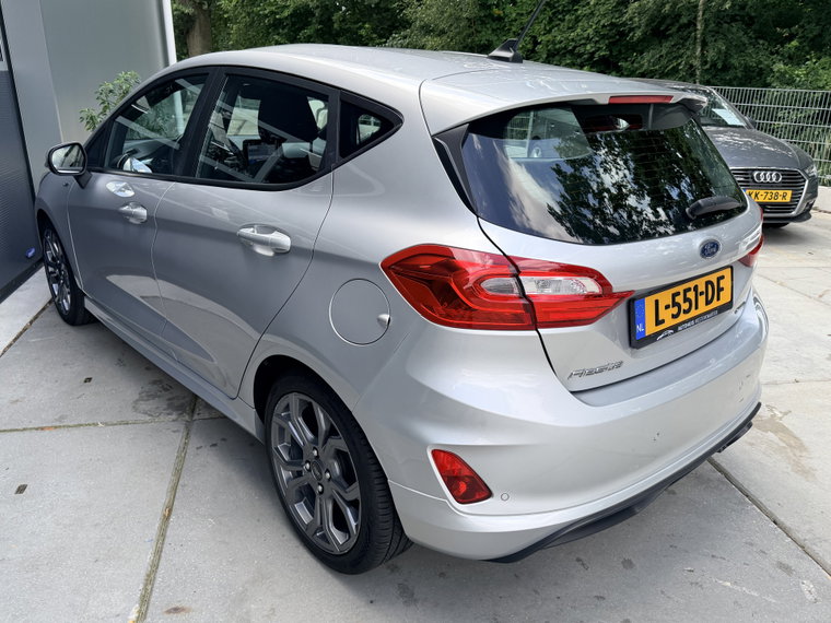 Vehicle Image 40