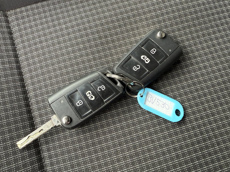 Vehicle Image 24