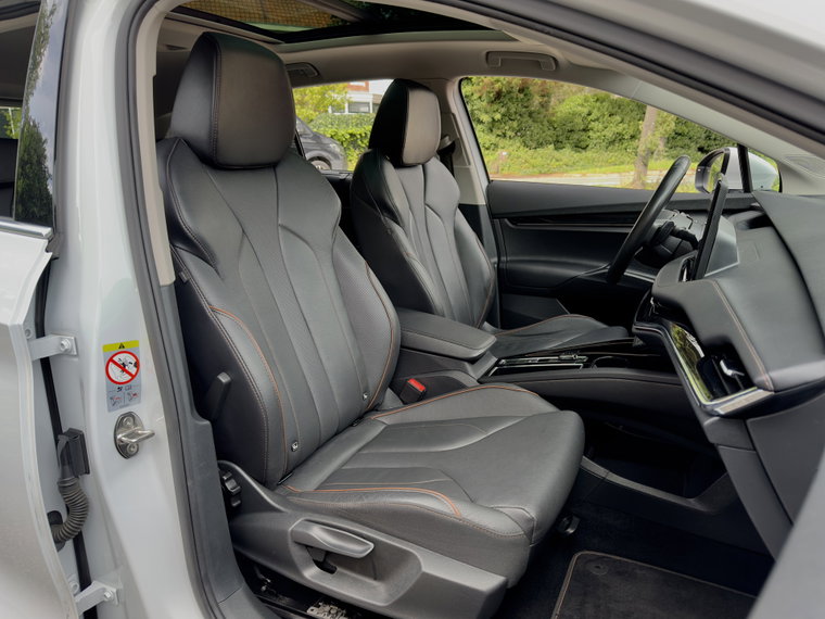 Vehicle Image 22