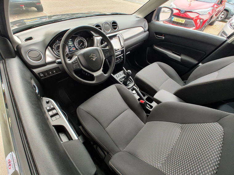 Vehicle Image 13