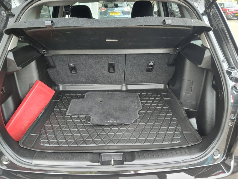 Vehicle Image 11