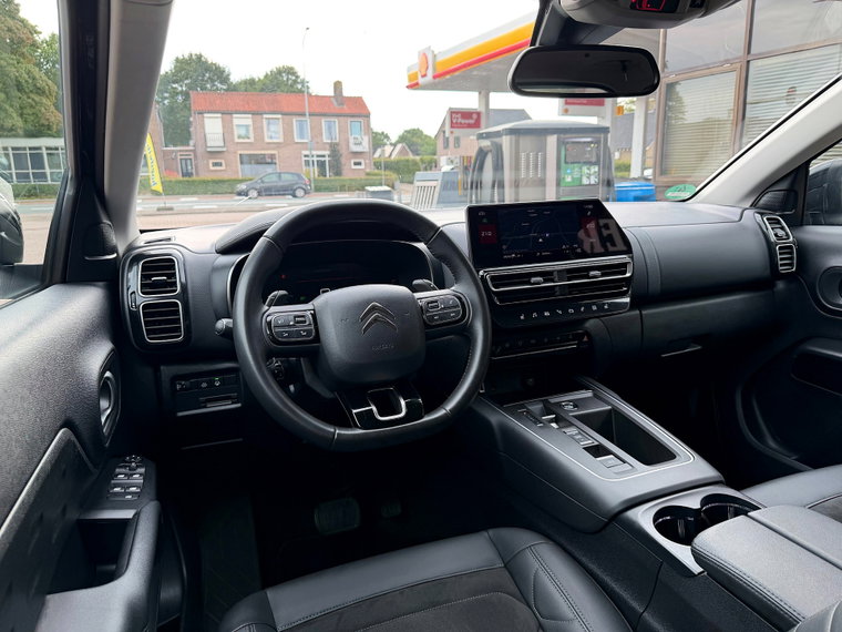 Vehicle Image 17