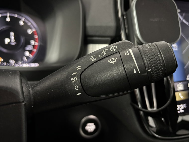 Vehicle Image 26